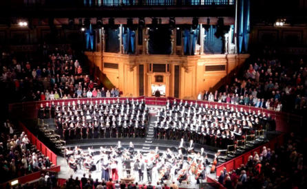 Immer wieder imposant: Der "Messias" in der Londoner Royal Albert Hall - und zum "Halleluja" stehen alle auf!